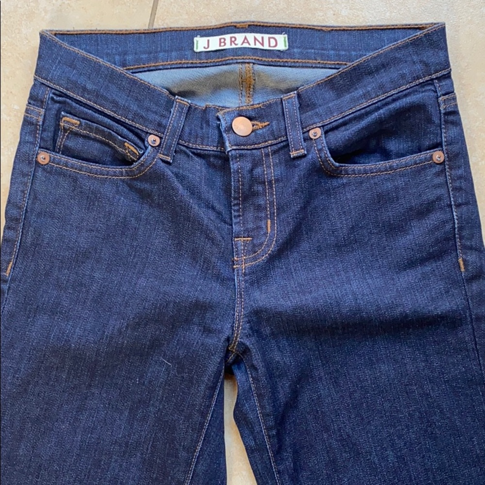 NEW J BRAND Women’s dark denim jeans 24